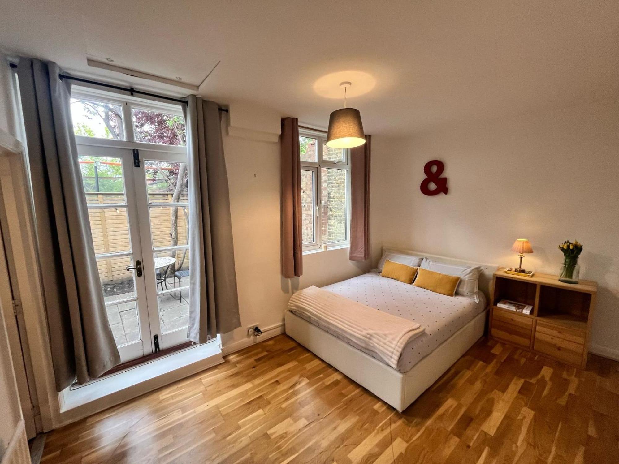Charming 1-Bedroom Apartment Southfields, Λονδίνο Εξωτερικό φωτογραφία