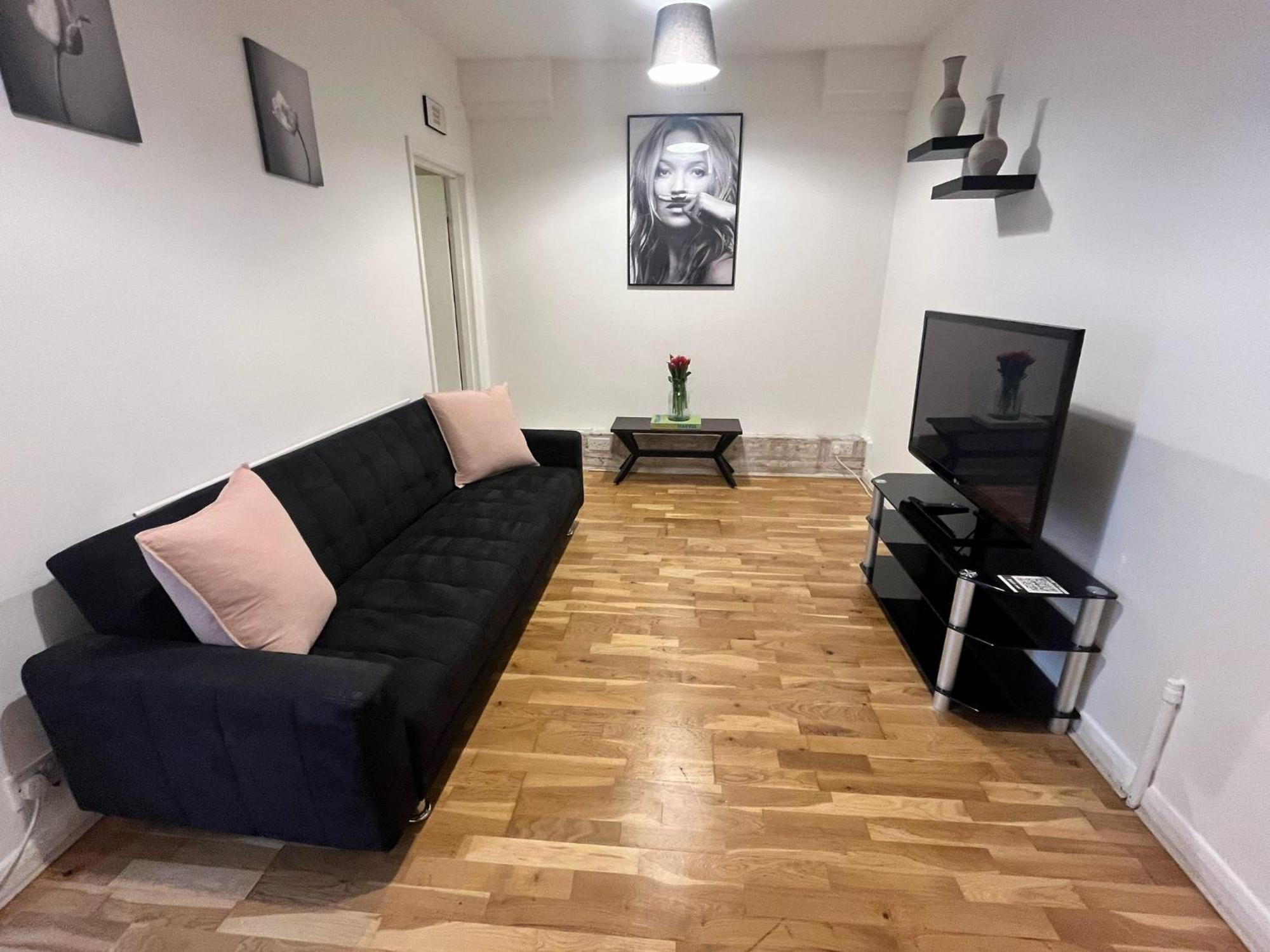 Charming 1-Bedroom Apartment Southfields, Λονδίνο Εξωτερικό φωτογραφία
